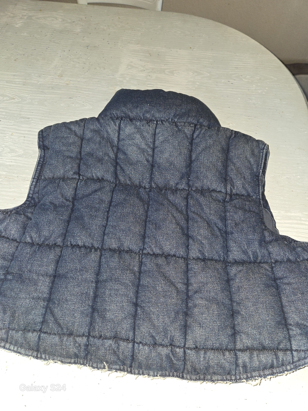 BDG Denim Quilted Puffer Vest in Blue Womens XS - Picture 6 of 6